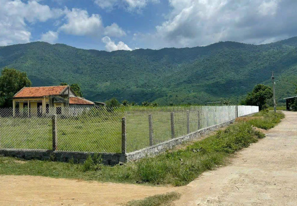 4300m2 có 800 thổ cư thuộc phía Tây Vạn Thắng